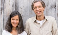 Ulrike & Jürgen freuen sich Ernährungsberater ausbilden zu können